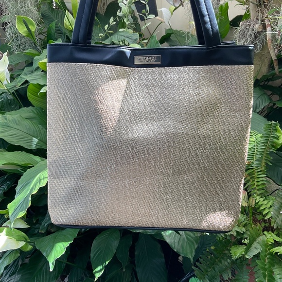 VERSACE PARFUMS GOLD METALLIC TOTE BAG NWOT - Picture 2 of 9